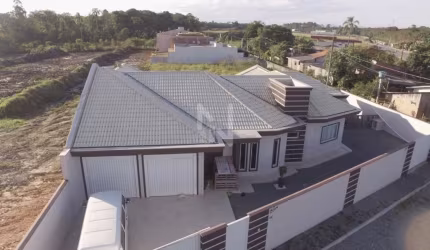 Casa Nova de Alto Padrão em Araquari