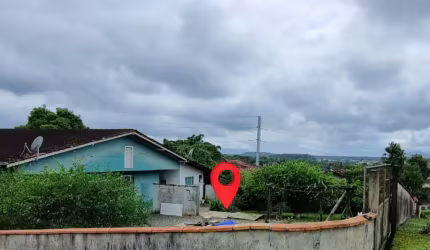 Terreno de esquina com localização privilegiada no Jarivatuba