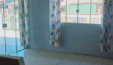 Casa com Duas Kitnets no Panaraguamirim