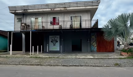 Sala Comercial com Apartamento no João Costa