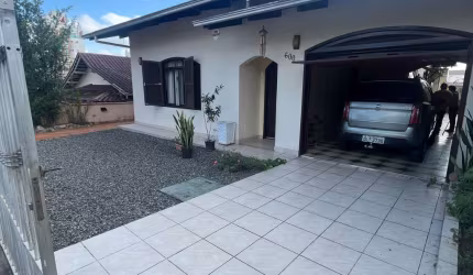 Casa Linda e Averbada no Floresta