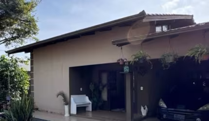 Linda Casa Pronta para Morar no Adhemar Garcia