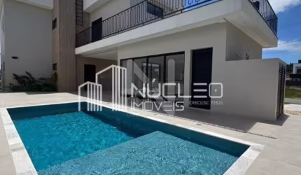 Linda Casa de Alto Padrão pronta para morar em Santa Regina