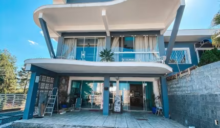 Belíssima Casa de Alto Padrão na Praia em Piçarras