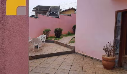 Casa com 4 dormitórios à venda por R$ 850.000 - Jardim Primavera - Bragança Paulista/SP
