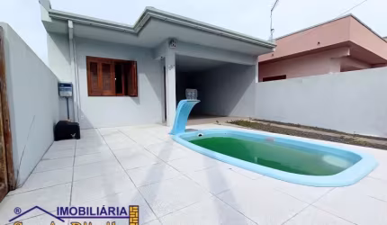 Casa 03 Dormitórios com Piscina - Jardim Atlântico
