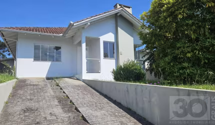 Casa para Venda em Campo Alegre, Centro, 2 dormitórios, 1 suíte, 2 banheiros, 2 vagas