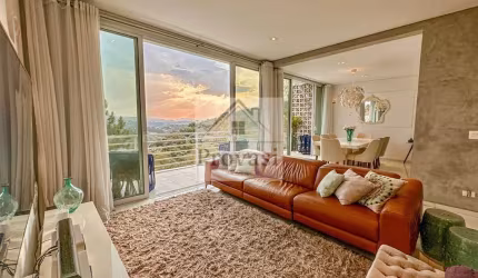 Valville I - casa no Residencial Valville1, com uma das vistas mais DESLUMBRANTES de Alphaville pra uma área verde incrível de mata preservada               463 m2