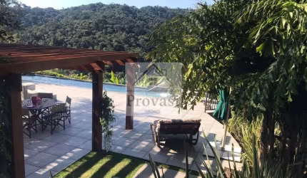 Vila Velha - Casa Espetacular para Venda e Locação, com terreno de 3.167m