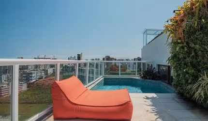 Cobertura Duplex com 350m2 em Armação