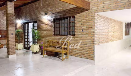 Casa com 3 dormitórios à venda, 270 m² por R$ 825.000,00 - Vila Amorim - Suzano/SP