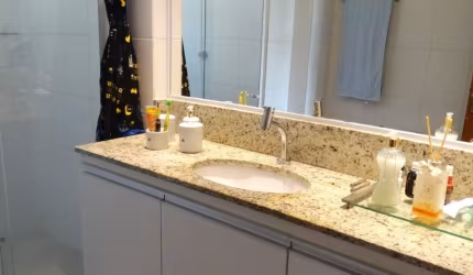 Casa Alto Padrão à Venda em Patamares | Condomínio Fechado | Vista Mar | 4 Suítes | Piscina Privativa