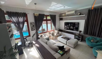 Casa com 3 dormitórios à venda, 205 m² por R$ 1.990.000,00 - Pantanal - Florianópolis/SC