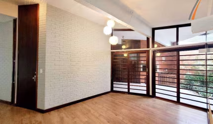 Casa com 3 dormitórios à venda, 235 m² por R$ 2.400.000,00 - Córrego Grande - Florianópolis/SC
