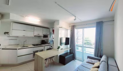 Apartamento com 2 dormitórios à venda, 57 m² por R$ 780.000,00 - Coqueiros - Florianópolis/SC