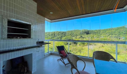 Apartamento com 3 dormitórios Mobiliado na Praia de Palmas