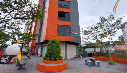 Apartamento com 2 dormitórios à venda, 68 m² por R$ 639.000,00 - Agronômica - Florianópolis/SC