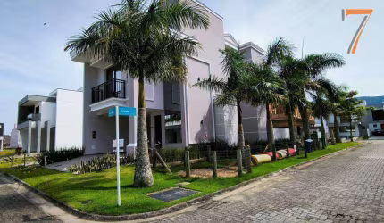 Casa com 3 dormitórios à venda, 186 m² por R$ 1.250.000,00 - Deltaville - Biguaçu/SC
