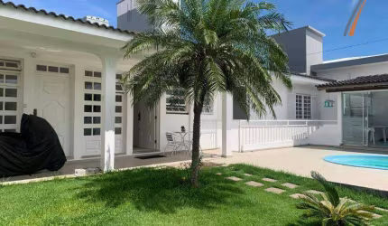 More em um dos bairros mais tradicionais e nobres de Florianópolis.