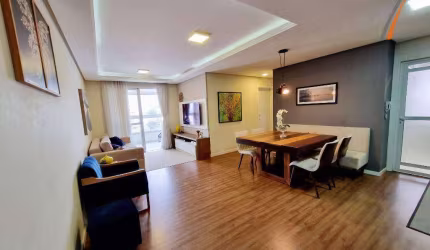 Apartamento com 2 dormitórios à venda, 88 m² por R$ 740.000,00 - Praia Comprida - São José/SC