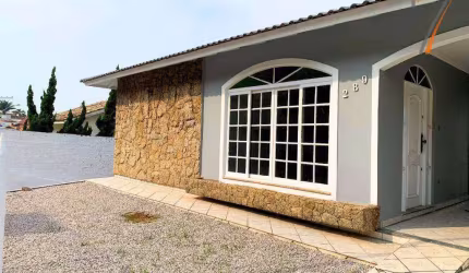 Casa com 5 dormitórios à venda, 350 m² por R$ 1.100.000,00 - Centro - São José/SC