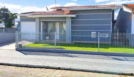 Casa com 4 dormitórios à venda, 125 m² por R$ 880.000,00 - Centro - Biguaçu/SC