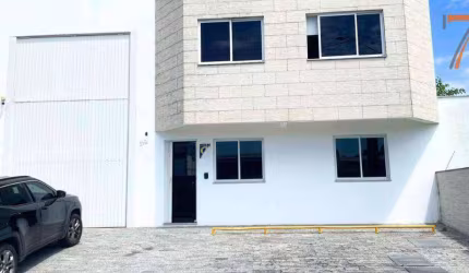 Galpão para alugar, 300 m² por R$ 9.765,88/mês - Forquilhinhas - São José/SC