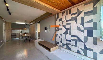 Apartamento com 2 dormitórios à venda, 63 m² por R$ 636.000,00 - Barreiros - São José/SC