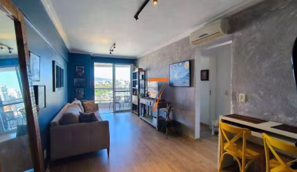 Apartamento com 2 dormitórios à venda, 68 m² por R$ 525.000,00 - Barreiros - São José/SC
