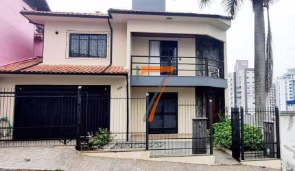 Casa com 5 dormitórios à venda, 330 m² por R$ 1.999.000 - Barreiros - São José/SC