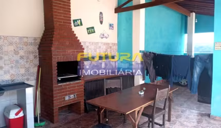 Casa a venda no centro da cidade de Ribeirão Pires
