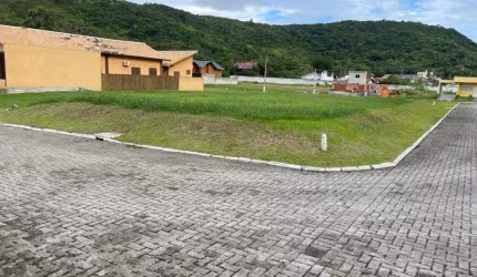 Lote / Terreno em Sertãozinho  -  Bombinhas