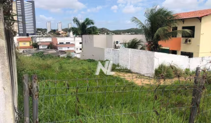 Terreno à venda na Jaguarari, escriturado, 685 m² por R$ 650.000 - Candelária - Natal/RN