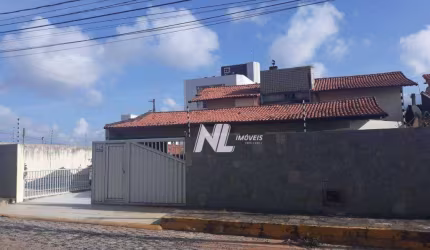 Excelente Casa em Lagoa Nova - com 250m² 5Dormitorios - Com Piscina