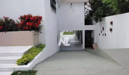 Casa espetacular em Lagoa Nova - com 950m² - 9quartos - 10vagas