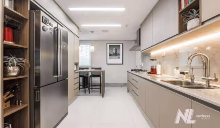 Apartamento com 150m² 3suites MOBILIADO - Em Petrópolis