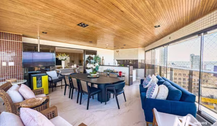Maravilhoso apartamento em Petrópolis - 503m² - 4suites - 4vagas - Reformado | Semi mobiliado | andar alto