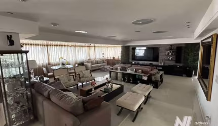 Maravilhoso apartamento em Candelária - 318m² - 4suites - 3vagas livres e soltas