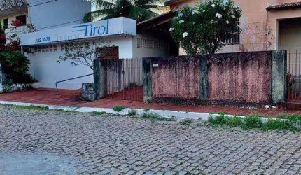 Casa + Ponto comercial no Tirol, Natal/RN - 550m² de área total