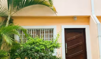 Casa à Venda em Condomínio Fechado no Bairro Engenheiro Cardoso - 2 Dormitórios, Quintal com Churrasqueira e 1 Vaga!