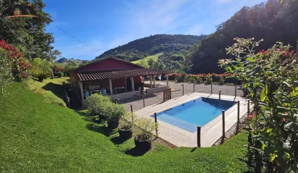 Chácara para Venda em Socorro, zona rural, 3 dormitórios, 1 suíte, 2 banheiros