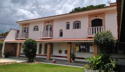 Mini chacara 1.000m² Vila Giglio. piscina com cascata, ducha, churrasqueira, forno a lenha, casa hospede, casa caseiro, poço caipira