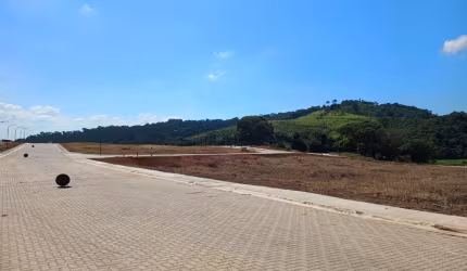 “Condomínio Ecoville' Av. Santana. Imagina você morar no melhor lugar do mundo em Atibaia, “Condomínio Ecoville' De frente para a Pedra Grande. Vila Giglio, 360m², 560K segurança 24 horas.
