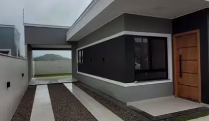 Casa com três dormitórios excelente localização