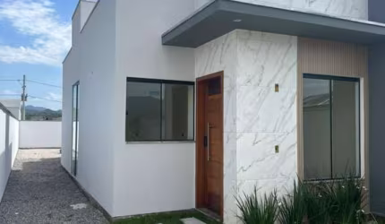 Casa com 2 dormitórios sendo 1 suíte