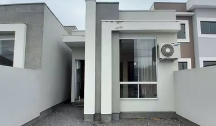 Casa com 2 dormitórios sendo 1 suíte