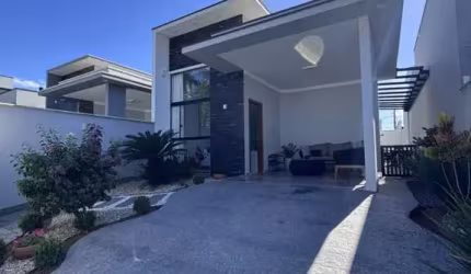 Casa com 3 quartos à venda em Areias, Tijucas , 95 m2 por R$ 850.000