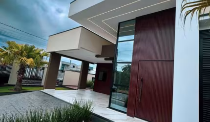 Casa de alto padrão semi-mobiliada à venda em Tijucas/SC