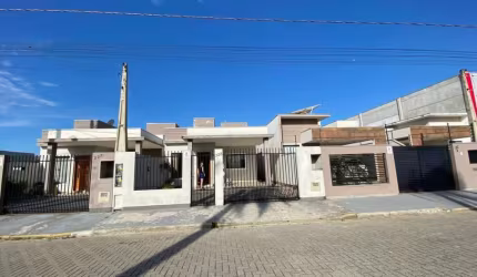 Casa com 2 dormitórios sendo 1 suíte