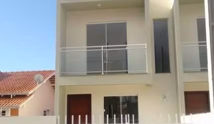 Sobrado a venda com 2 dormitórios em Tijucas
